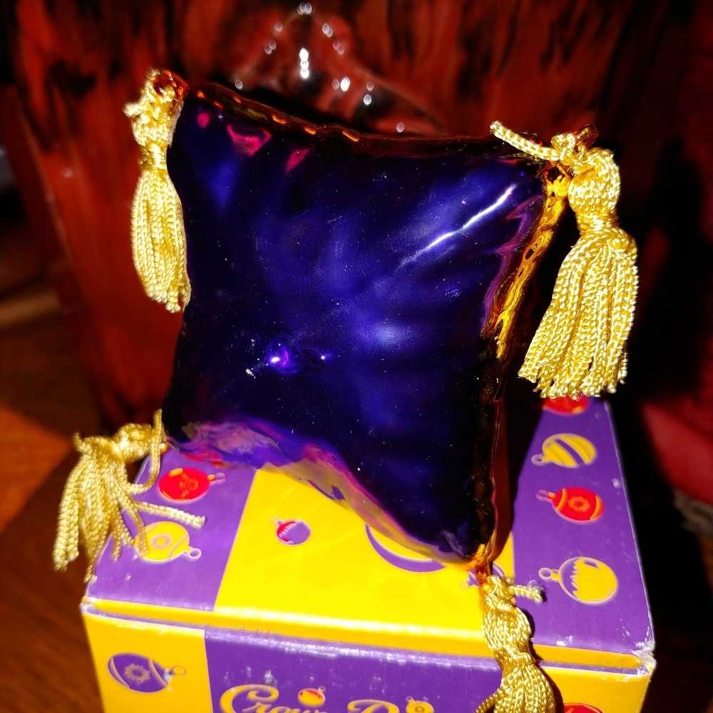Crown Royal - Picture 2 of 5